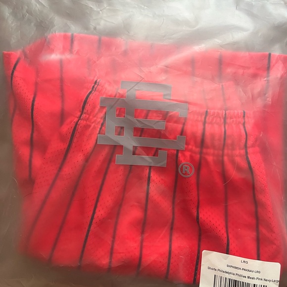 Philadelphia Phillies Eric Emanuel Shorts size large - Picture 5 of 5